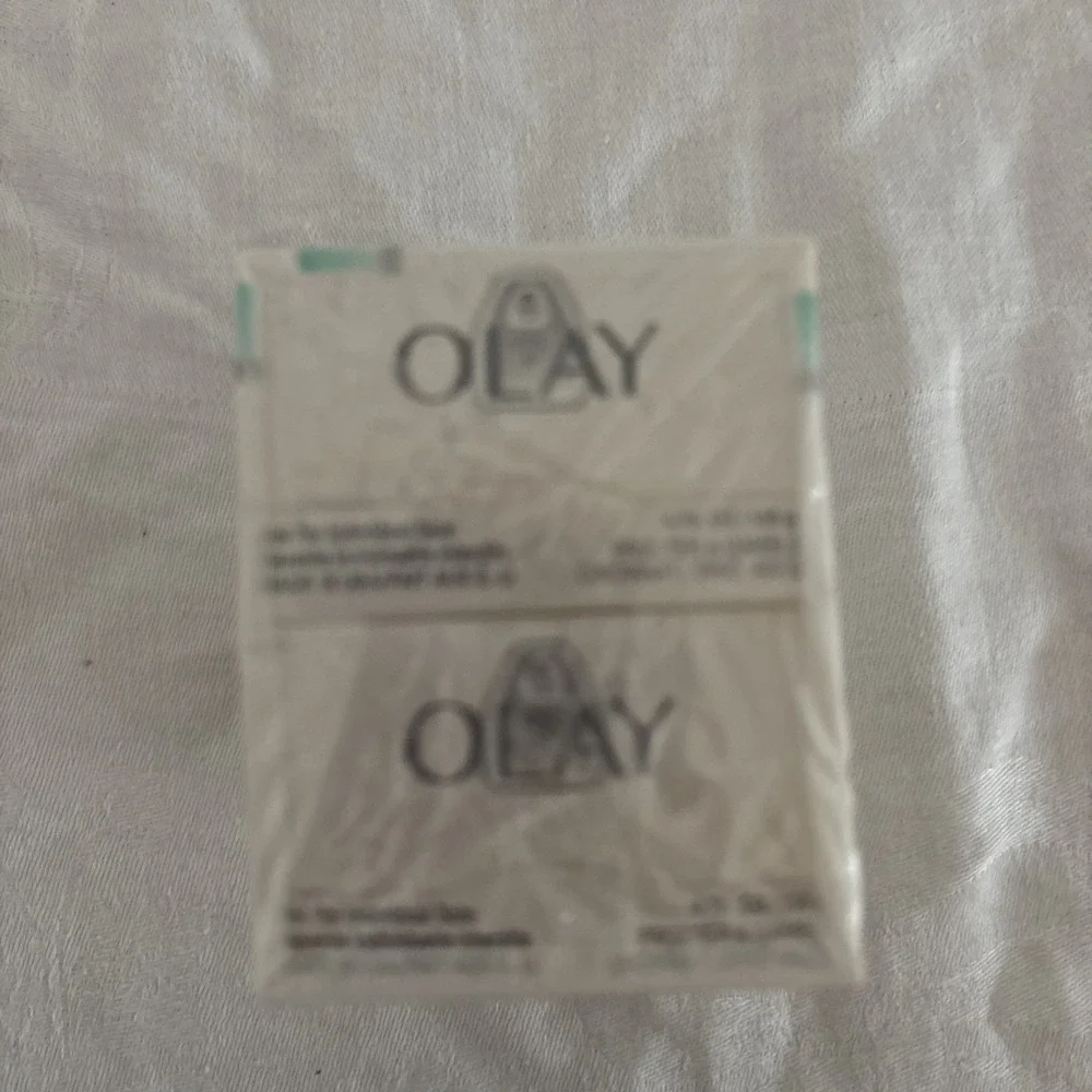 New Inbox Vintage Oil‎ Of Olay Sensitive Skin Two Pack